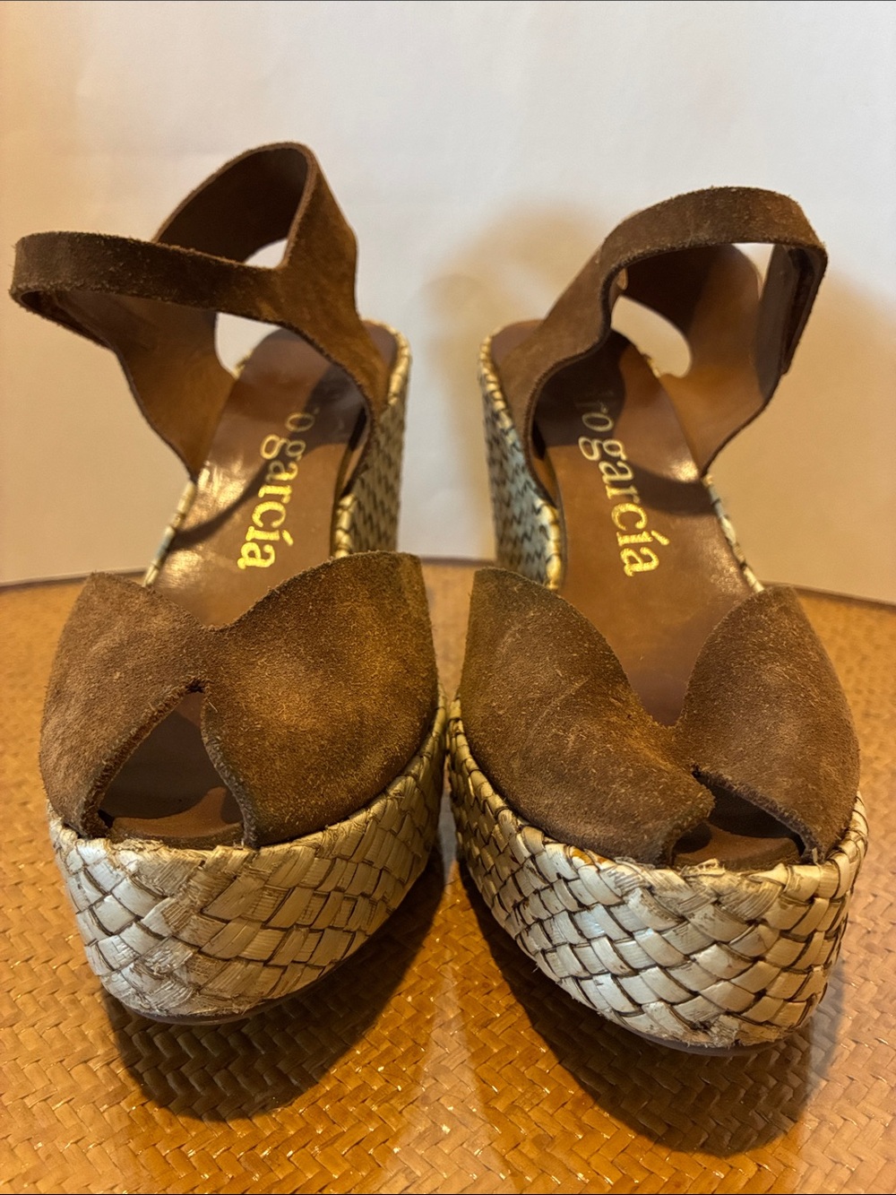 Pedro Garcia Brown Suede woven straw Wedge Platform Sandals. Velcro strap. Sz40.